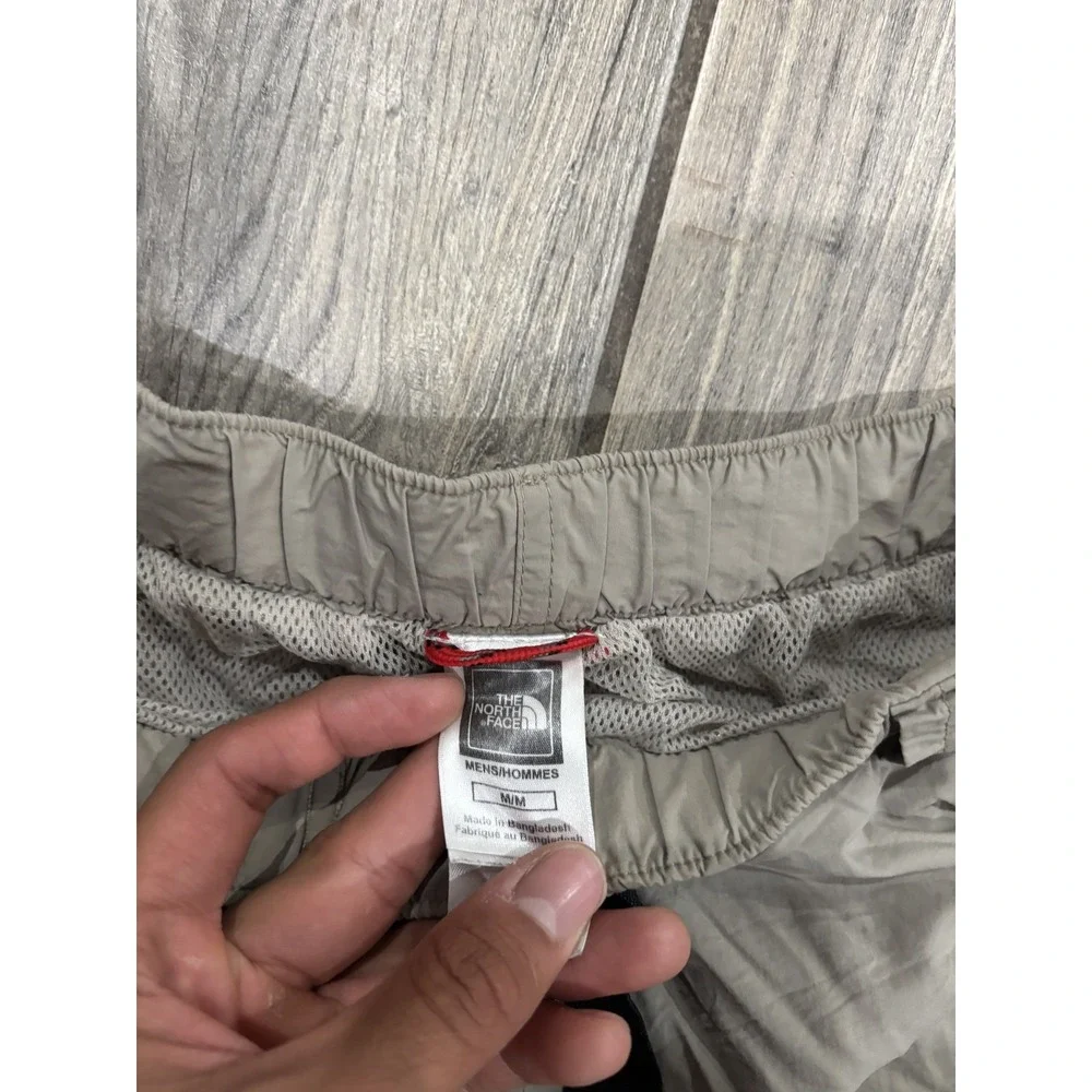 The North Face Men's Activewear Shorts Khaki Size M Elastic Waist Quick Dry